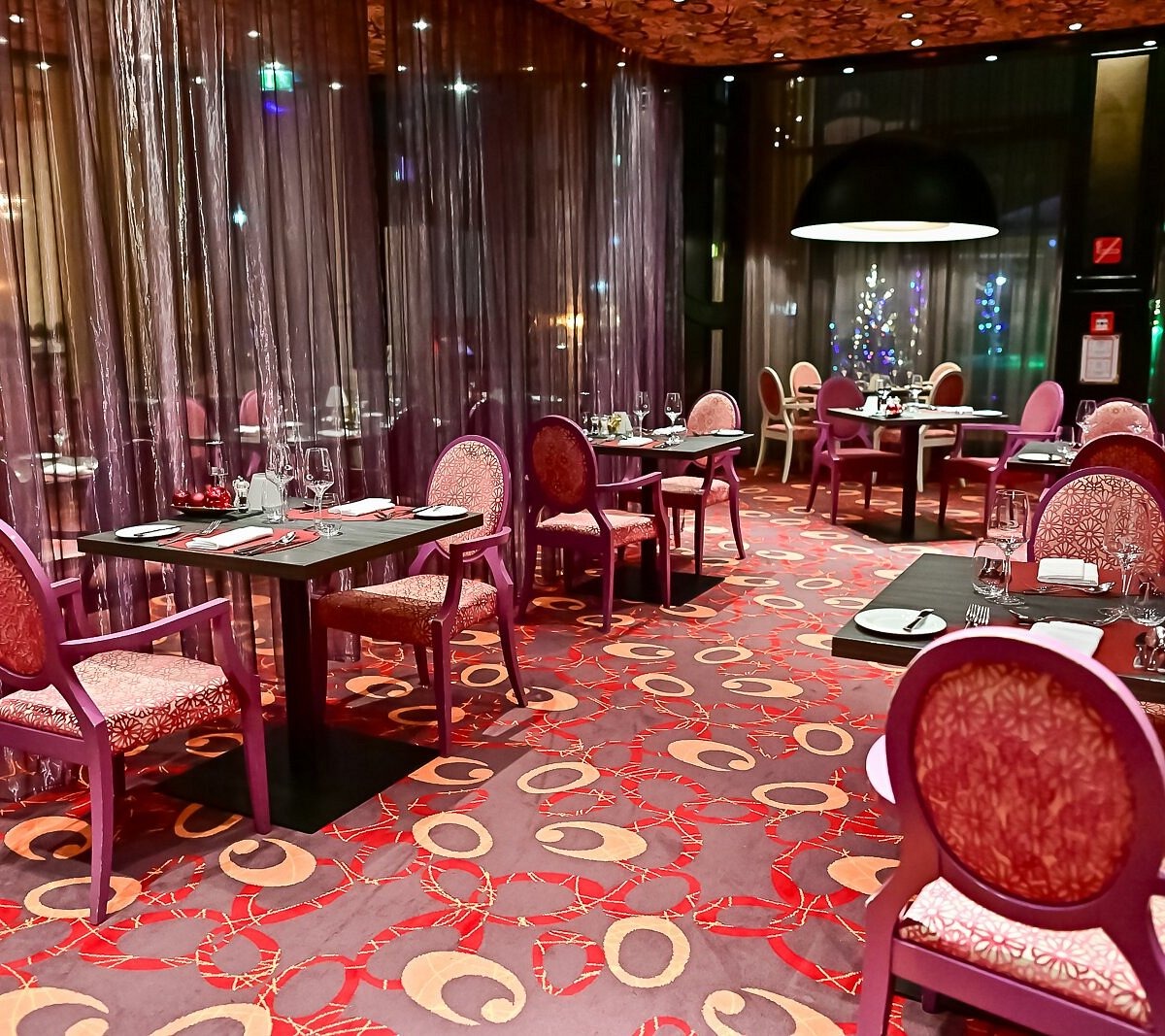 Det stilige restaurantrommet til Meadowfrontier